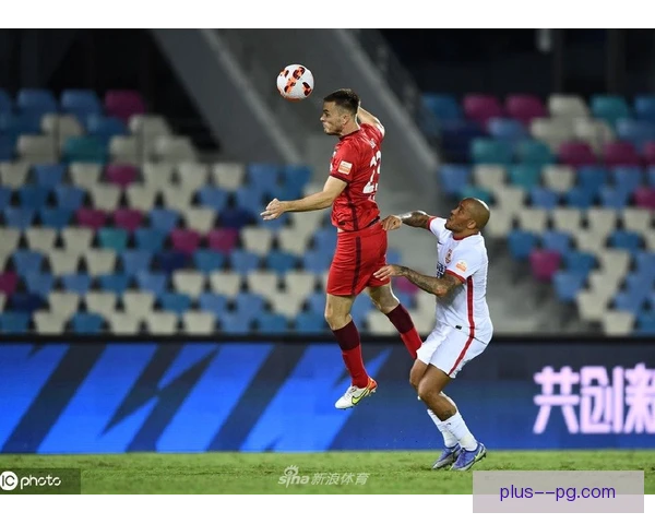 河南嵩山龙门边路传中精准制导，锋线抢点屡造威胁